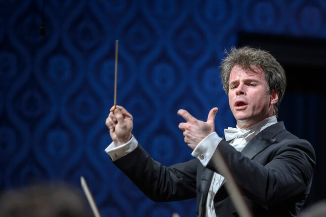 Jakub Hrůša (photo Petra Hajská)