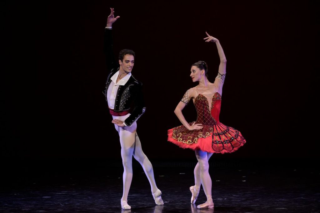Don Quixote pas de deux, Maria Baranova and David Motta Soares (source: Bubeníček International Ballet Gala, photo by Serghei Gherciu)