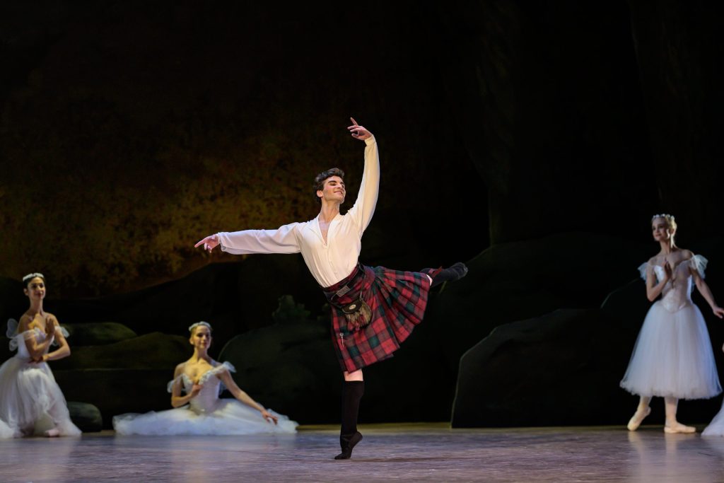 Herman von Løvenskjold: La Sylphide, National Theatre – Federico Ievoli (photo by Serghei Gherciu)