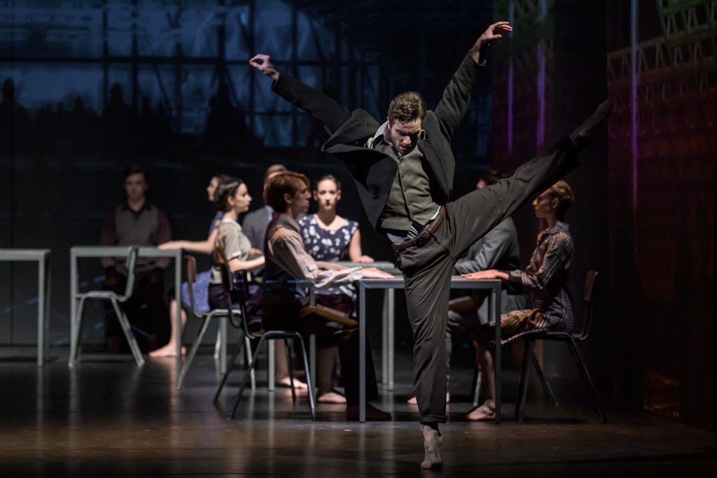 Mauro Bigonzetti: Kafka: The Trial, National Theatre – Federico Ievoli (photo by Serghei Gherciu)