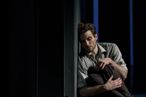 Mauro Bigonzetti: Kafka: The Trial, National Theatre – Federico Ievoli (photo by Serghei Gherciu)